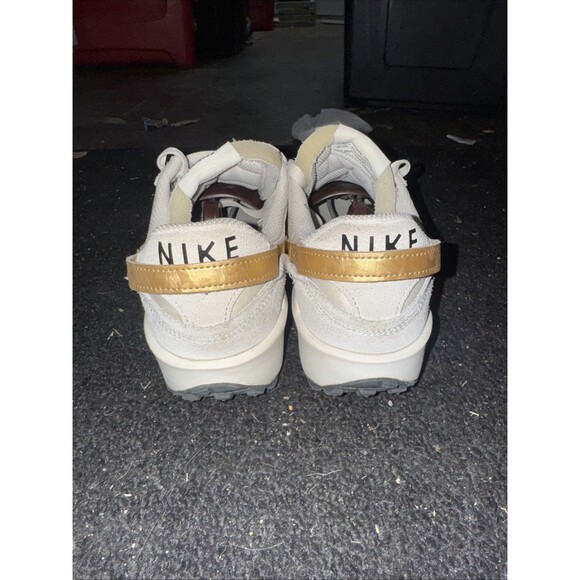 Nike Waffle Debut Women's Light Orewood Brown Gold FD0555-100 – Size 9.5 - Picture 4 of 7